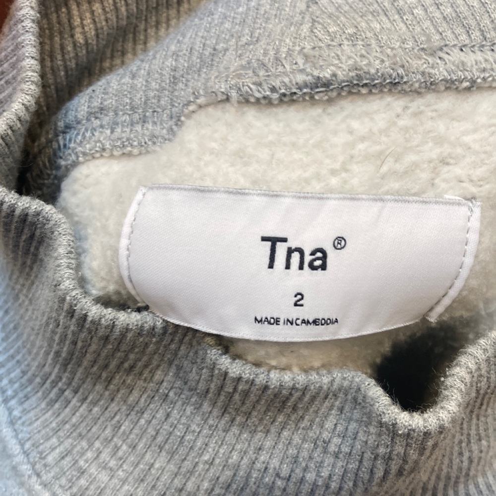 Gray sweater very high-quality